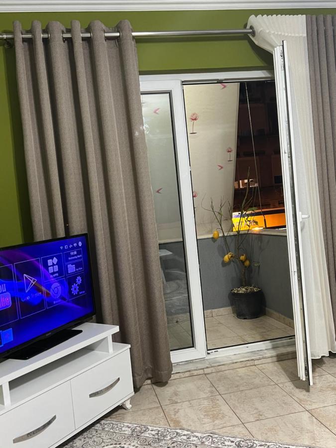 Downtown Retreat "Spiranca" Apartment Tiranë Luaran gambar