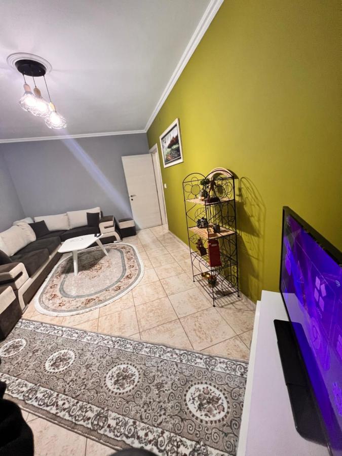 Downtown Retreat "Spiranca" Apartment Tiranë Luaran gambar