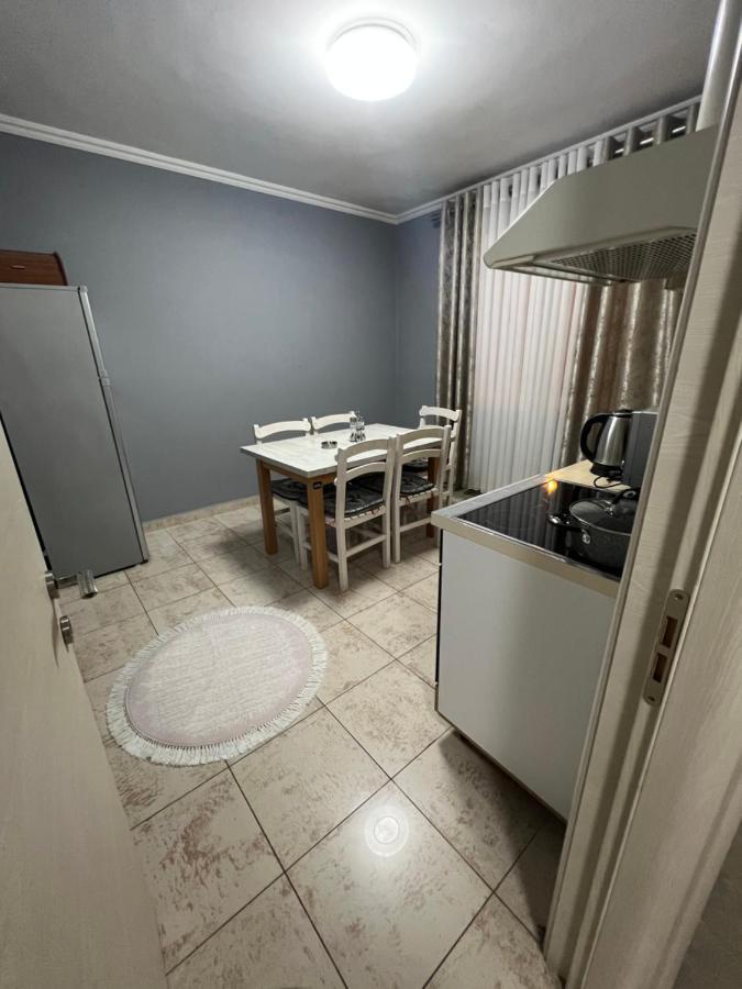 Downtown Retreat "Spiranca" Apartment Tiranë Luaran gambar