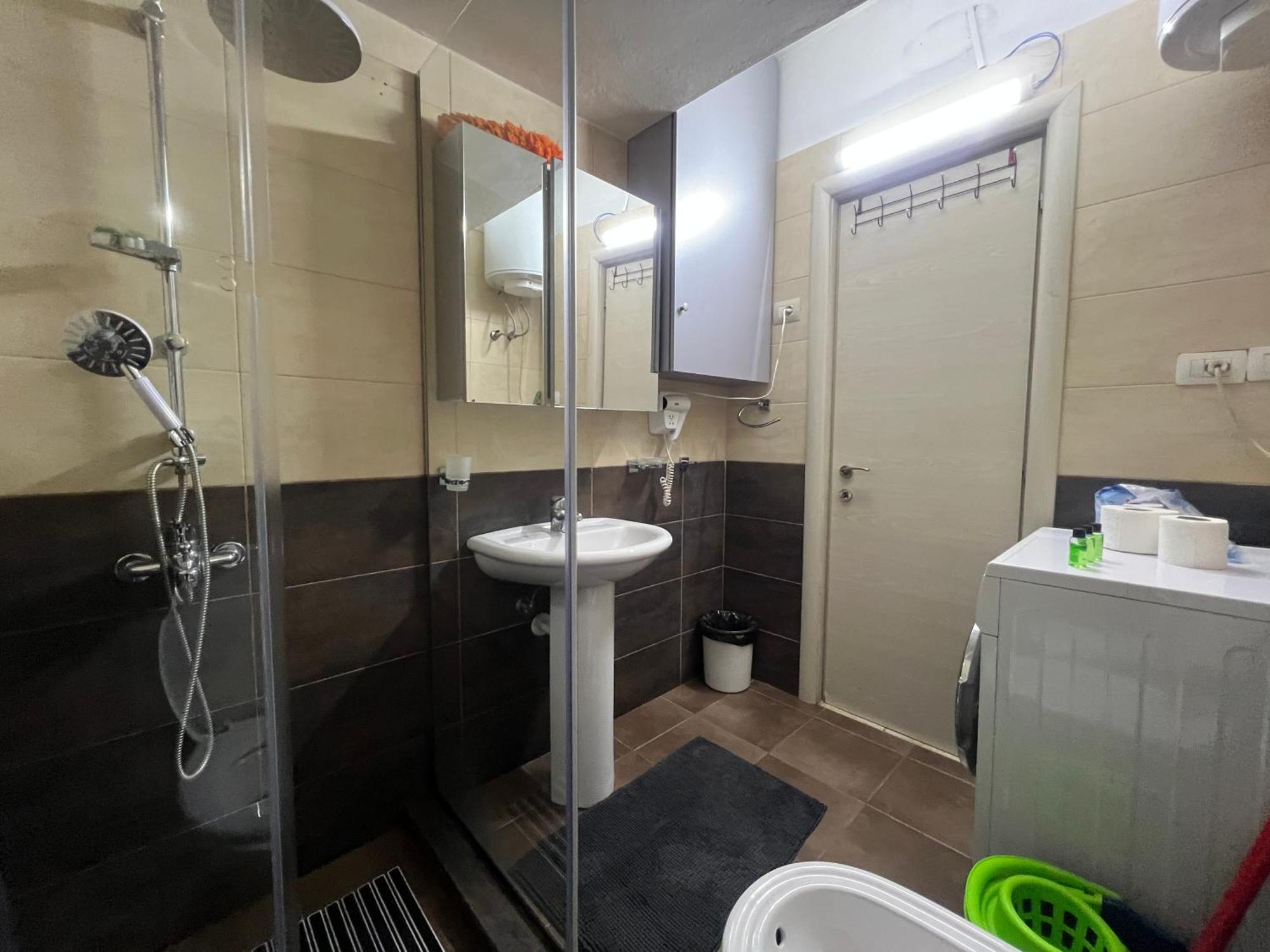 Downtown Retreat "Spiranca" Apartment Tiranë Luaran gambar
