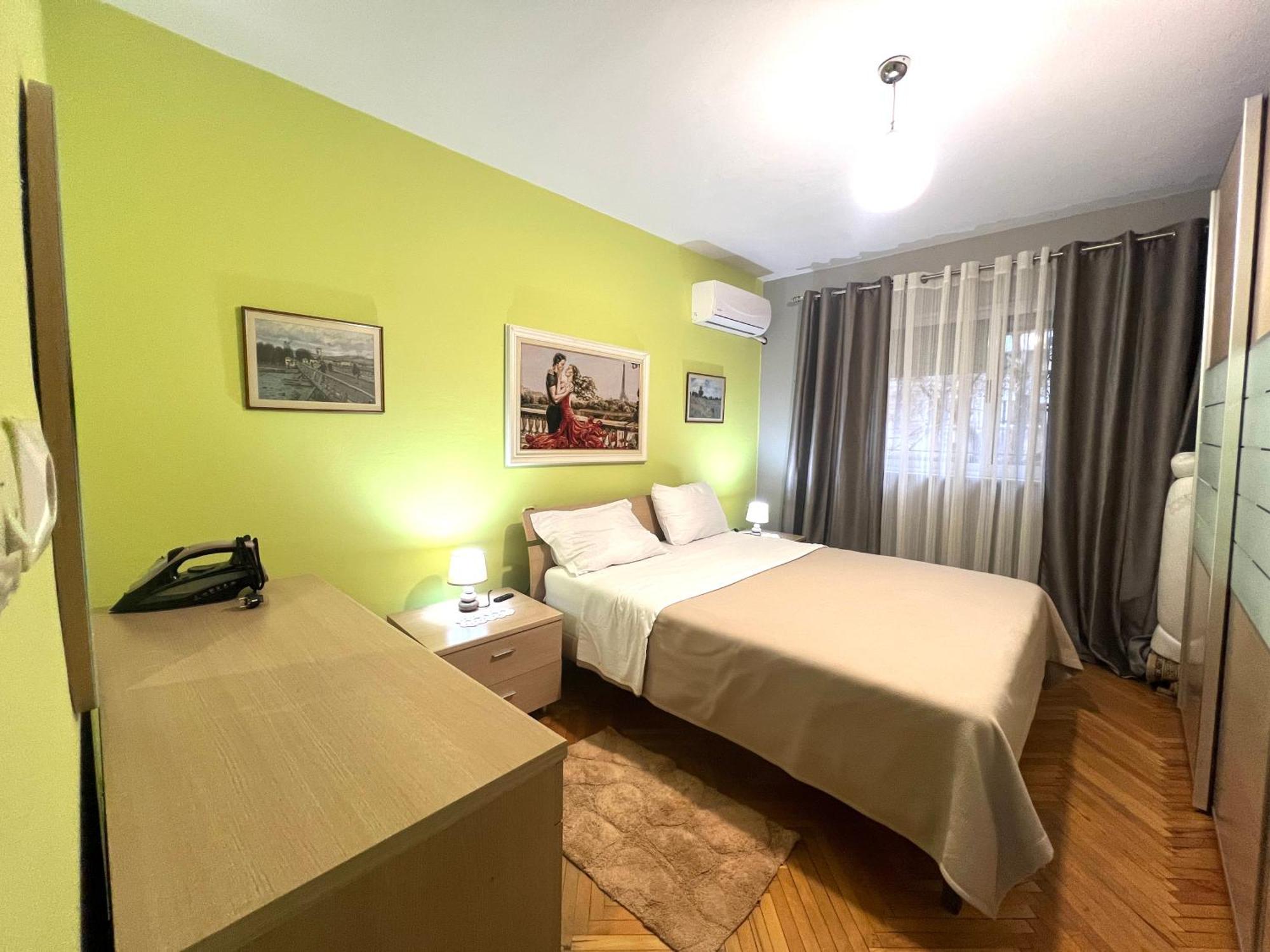 Downtown Retreat "Spiranca" Apartment Tiranë Luaran gambar