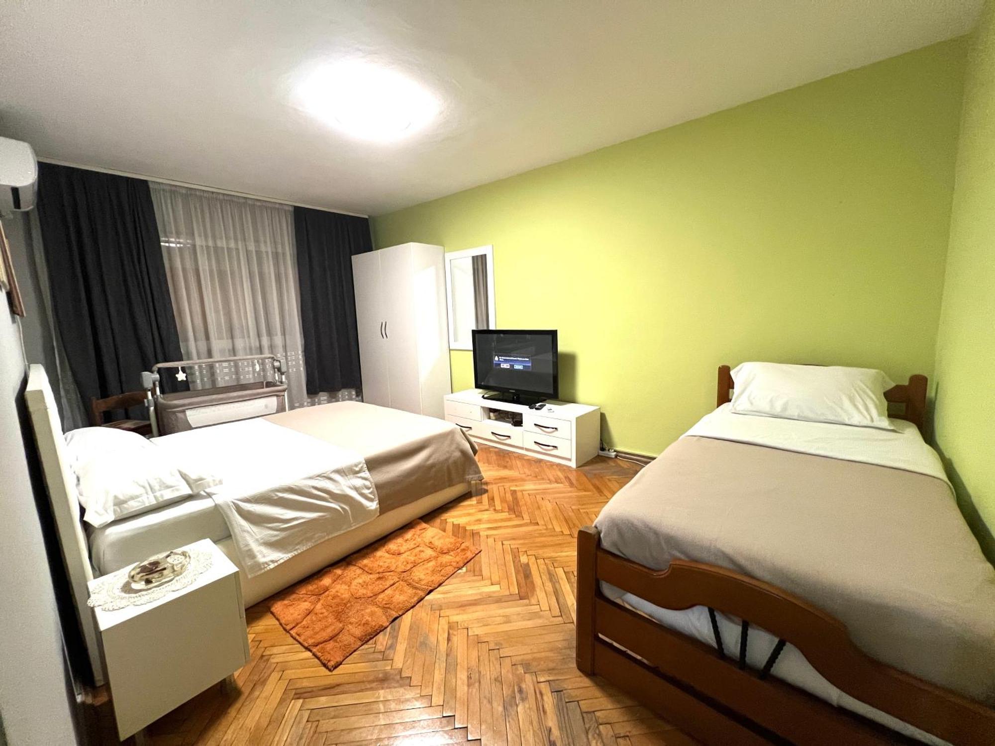 Downtown Retreat "Spiranca" Apartment Tiranë Luaran gambar